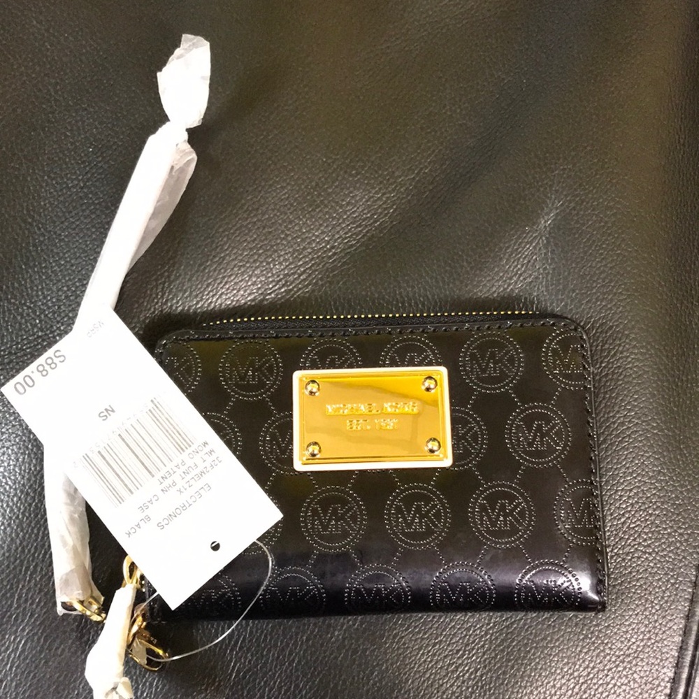 Authentic Michael Kors Wallet Wristlet